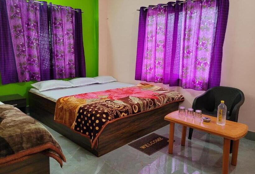 Номер Deluxe, Staymaker Rajdeep Guest House