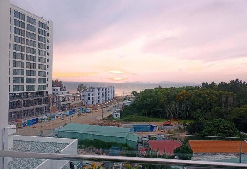 اتاق استاندارد با چشم‌انداز دریا, Light House Motel 978