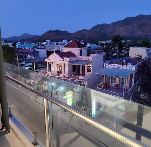 اتاق استاندارد با چشم‌انداز کوهستان, Light House Motel 978