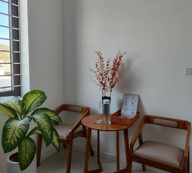 اتاق استاندارد با چشم‌انداز کوهستان, Light House Motel 978