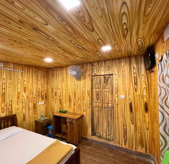 침실 2개 주택, Meghamala Resorts