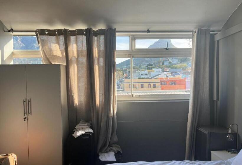 Family Suite, M & B Backpackers