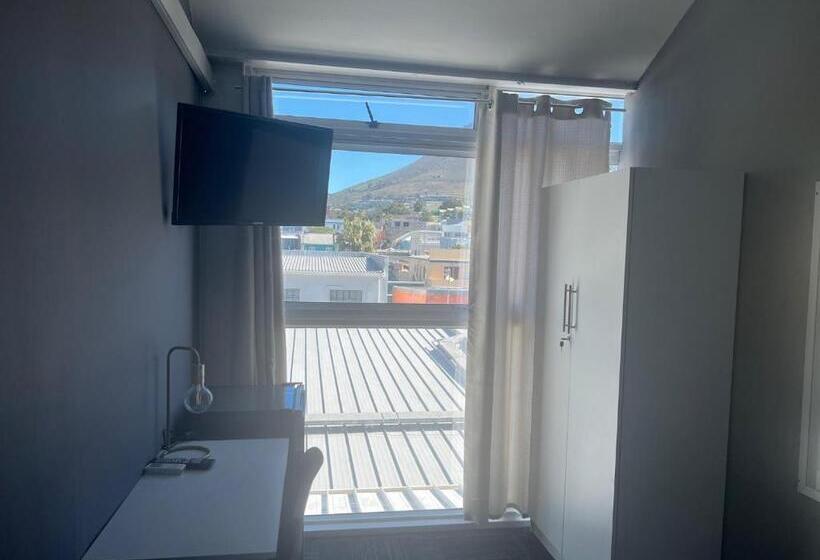 חדר דלוקס, M & B Backpackers