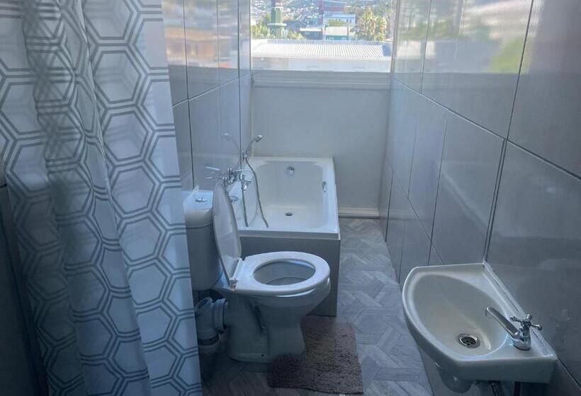 חדר דלוקס, M & B Backpackers