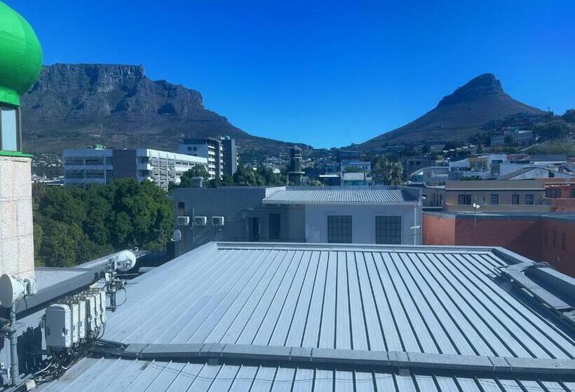 חדר דלוקס, M & B Backpackers