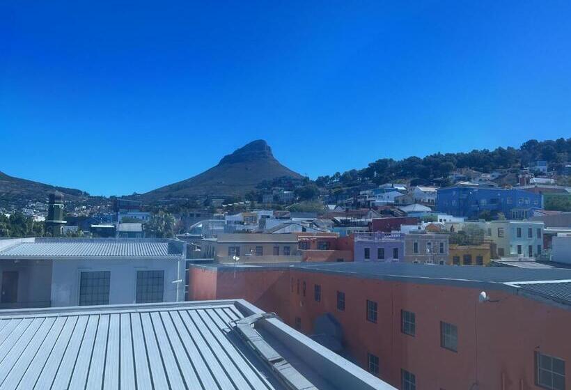 חדר דלוקס, M & B Backpackers