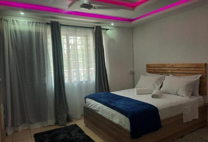 استودیوی لوکس, Seaesta Studio Diani