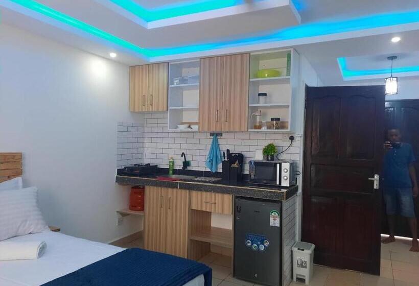 استودیوی لوکس, Seaesta Studio Diani