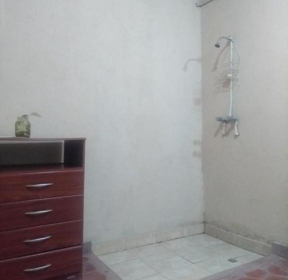 Номер Deluxe, Hendoku Yaku