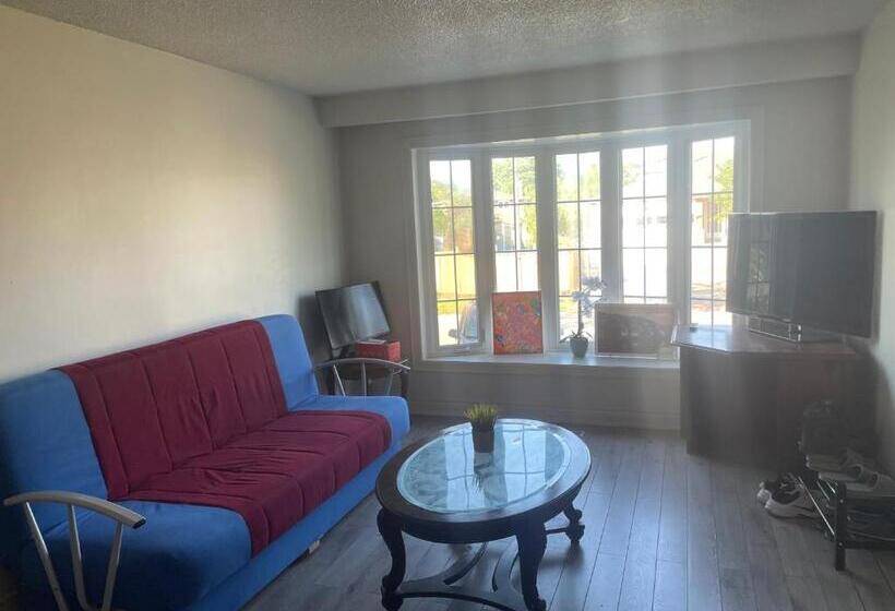 带共用浴室的标准房间, Private House