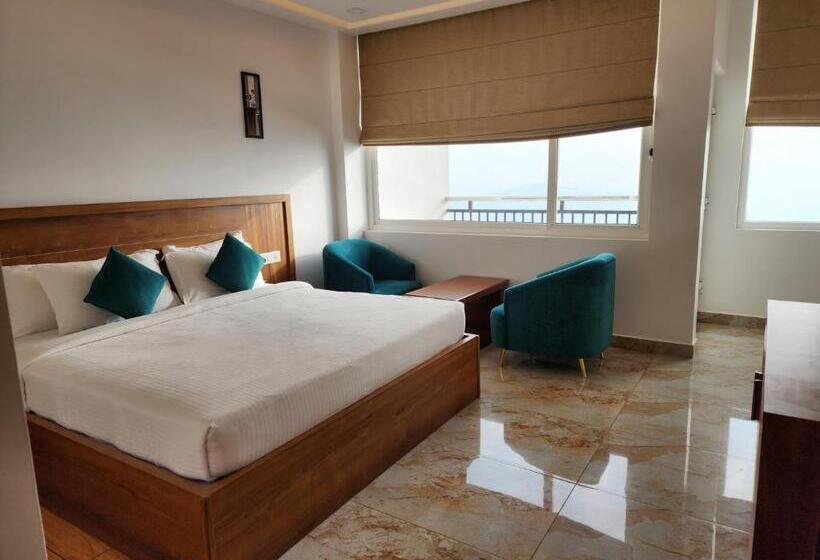 バルコニー付きスタンダードルーム, Gee Resort & Heights