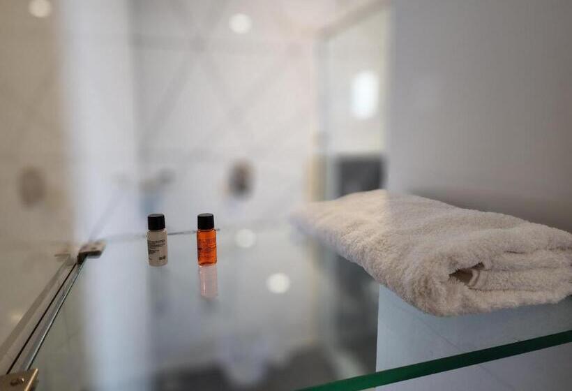 ファミリールーム, Gee Resort & Heights