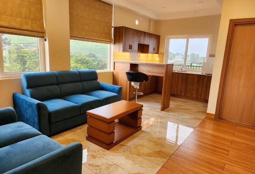 バルコニー付スイート, Gee Resort & Heights