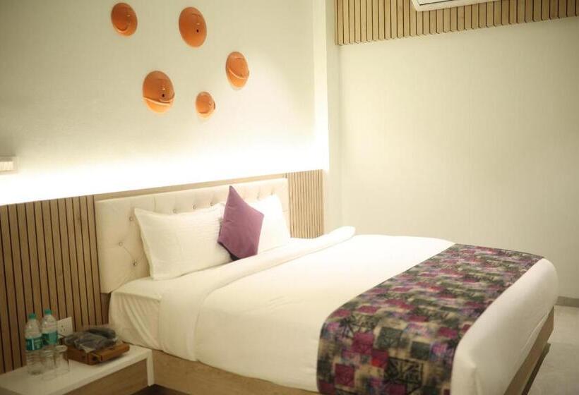 غرفة ديلوكس, Mayuri Inn