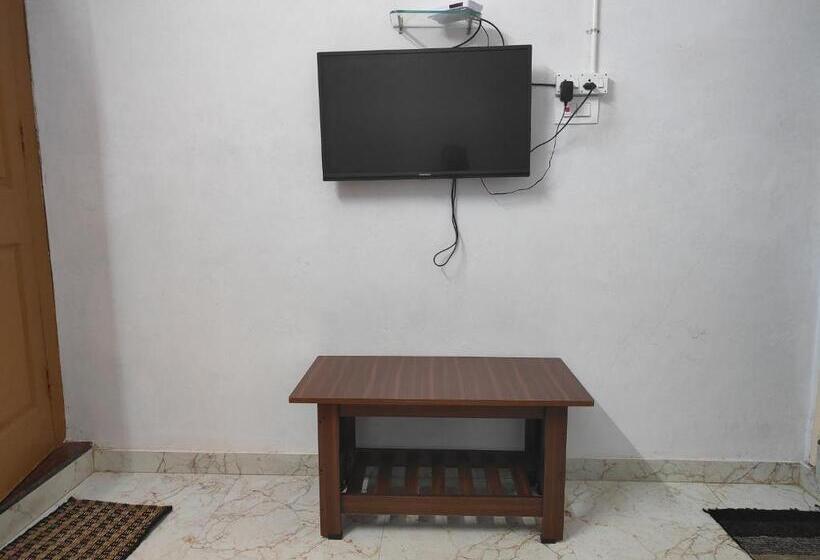 اتاق لوکس, Sahyadri Lodge And Restaurant