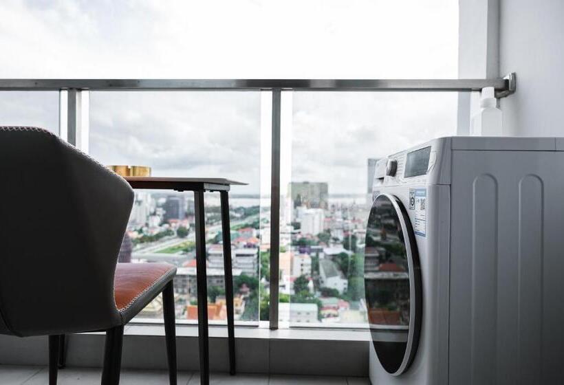 带阳台的豪华间, M Residence Hotel And Serviced Apartment