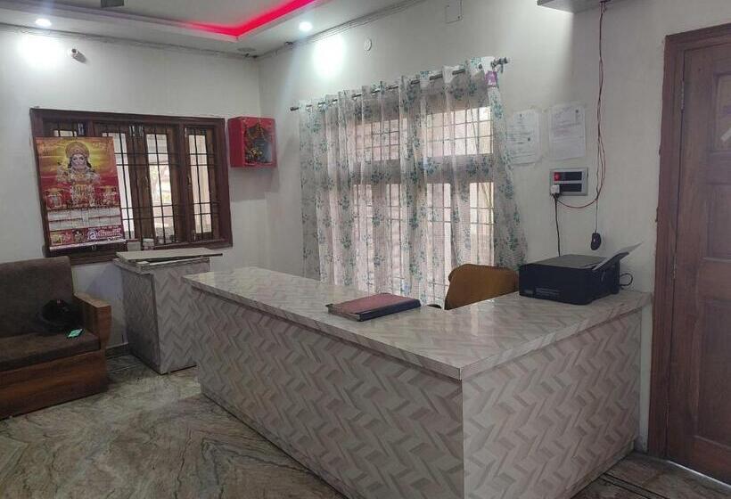 Chambre Standard, Oyo Hotel Shubham
