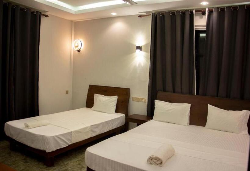 غرفة قياسية ثلاثية, Varinias Beach Villa