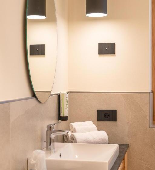 غرفة قياسية مزوَّدة بشُرفة, B&b Al Borgo