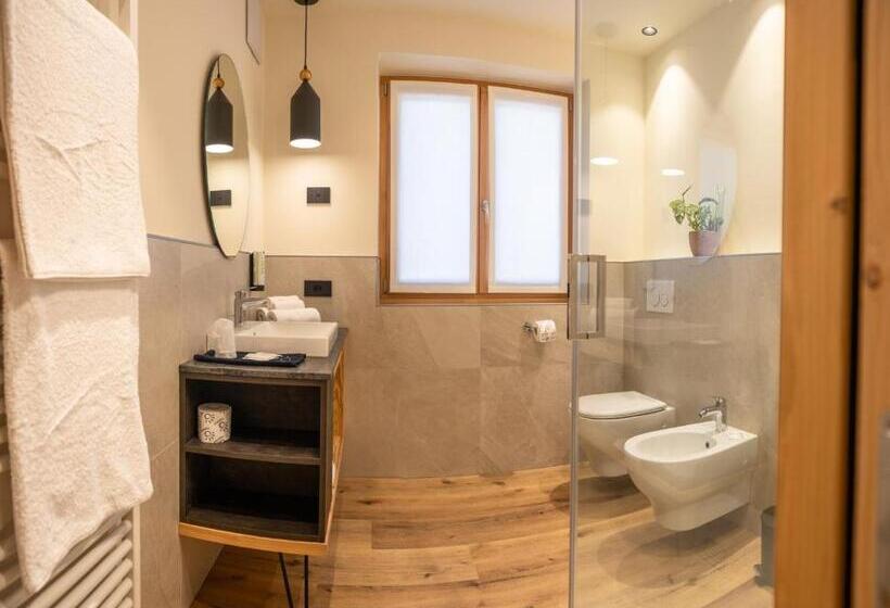 غرفة قياسية مزوَّدة بشُرفة, B&b Al Borgo