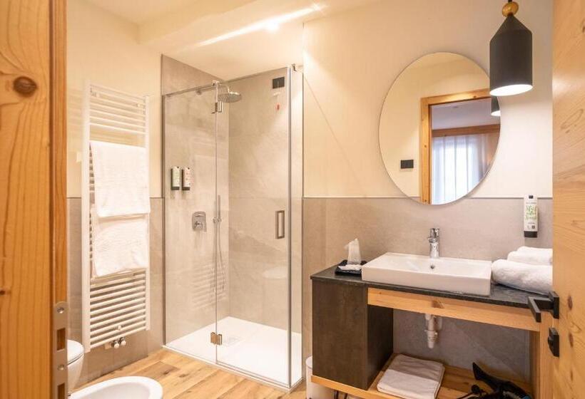 غرفة قياسية مزوَّدة بشُرفة, B&b Al Borgo