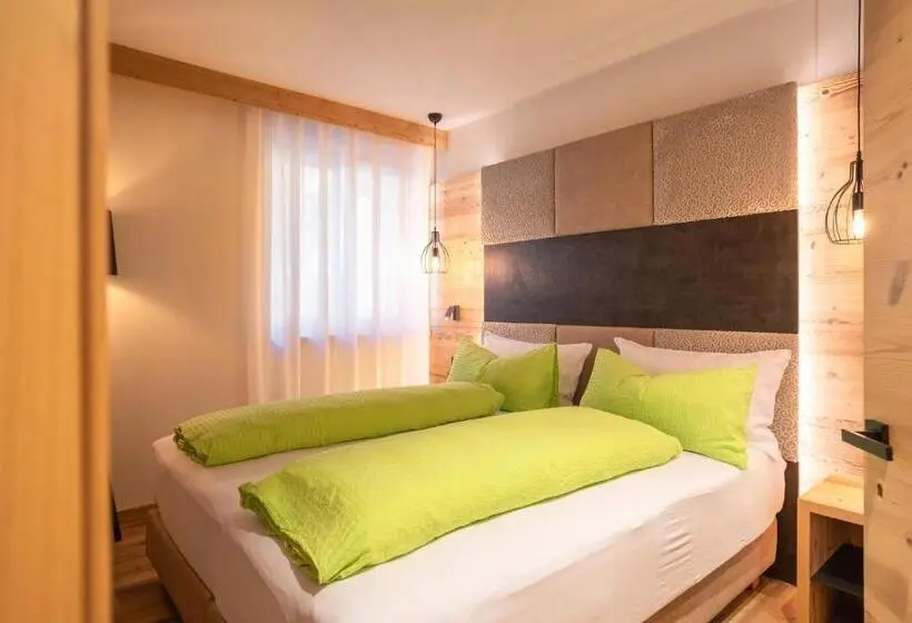 Huoneisto 1 Makuuhuone, B&b Al Borgo