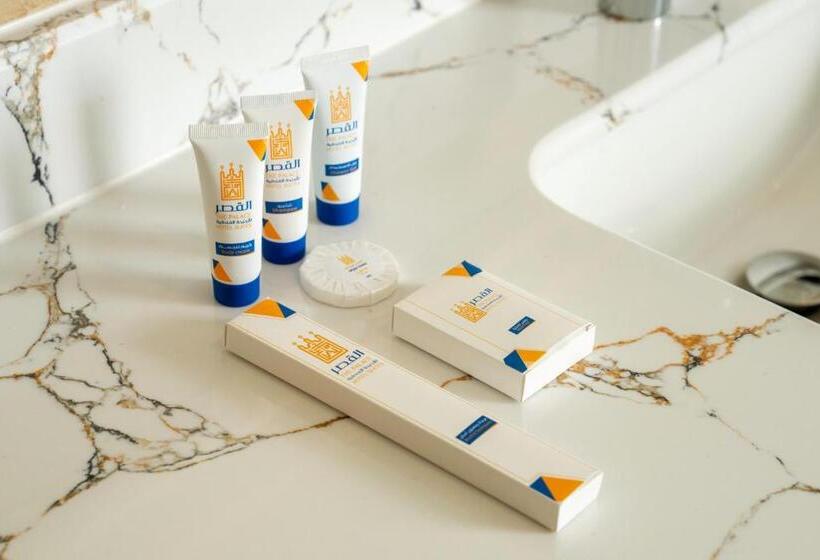 سوئیت با وان آب گرم, القصر الكورنيش