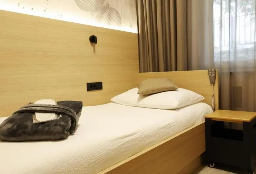 اتاق استاندارد یک نفره, Floramare Health Resort