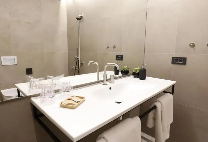 اتاق استاندارد سه نفره, Floramare Health Resort