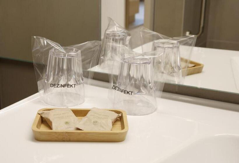 اتاق استاندارد سه نفره, Floramare Health Resort