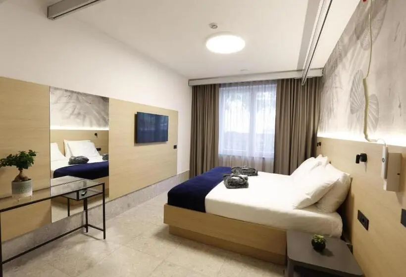 اتاق خانوادگی, Floramare Health Resort
