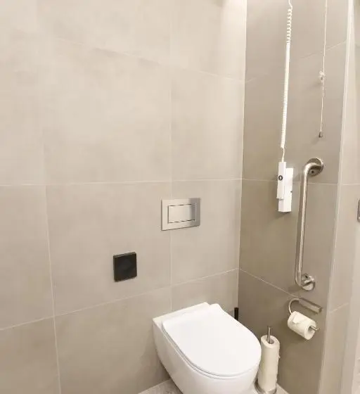 اتاق خانوادگی, Floramare Health Resort