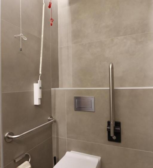 اتاق خانوادگی, Floramare Health Resort