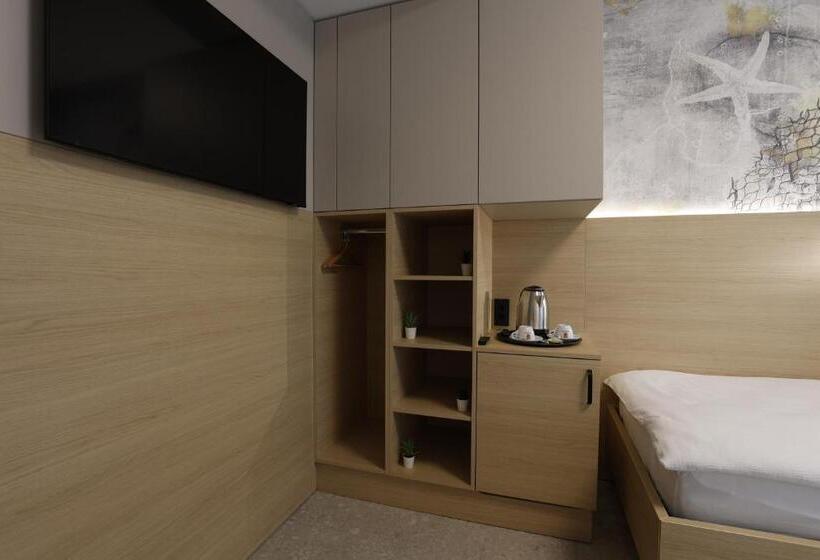 اتاق استاندارد برای معلولان, Floramare Health Resort