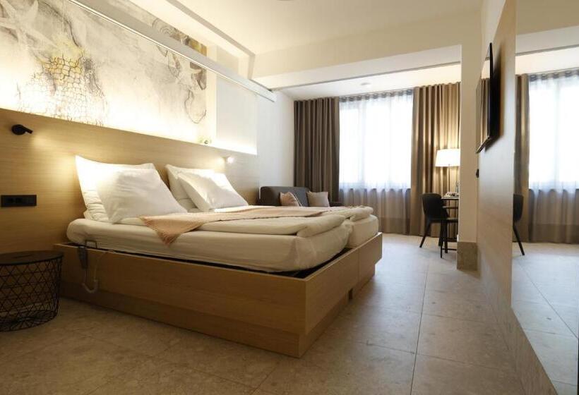 اتاق استاندارد برای معلولان, Floramare Health Resort