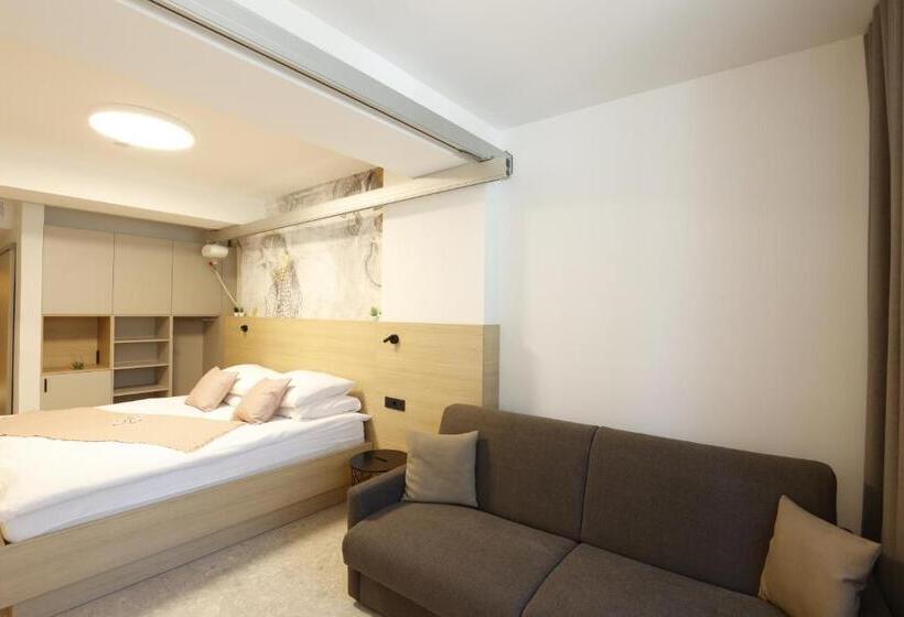 اتاق استاندارد چهار تخته, Floramare Health Resort