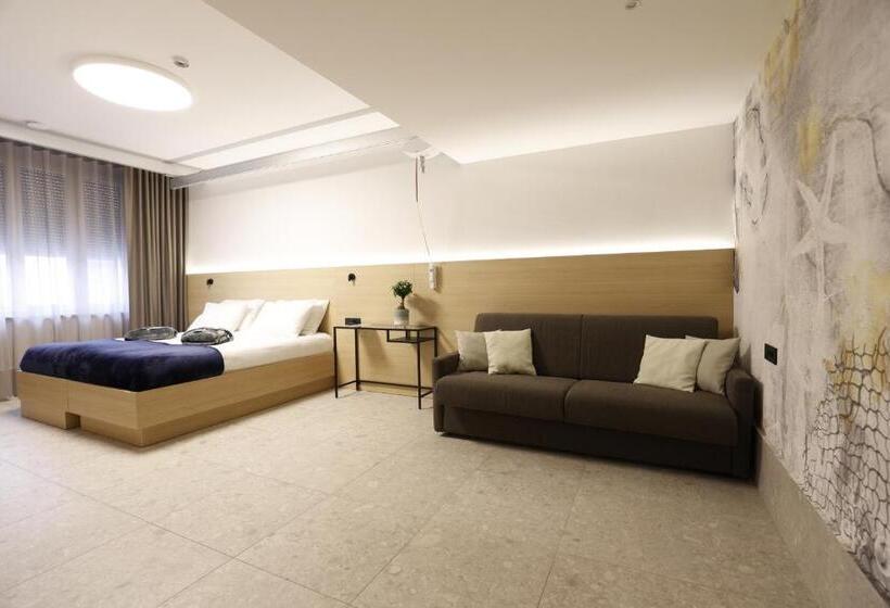 اتاق خانوادگی, Floramare Health Resort