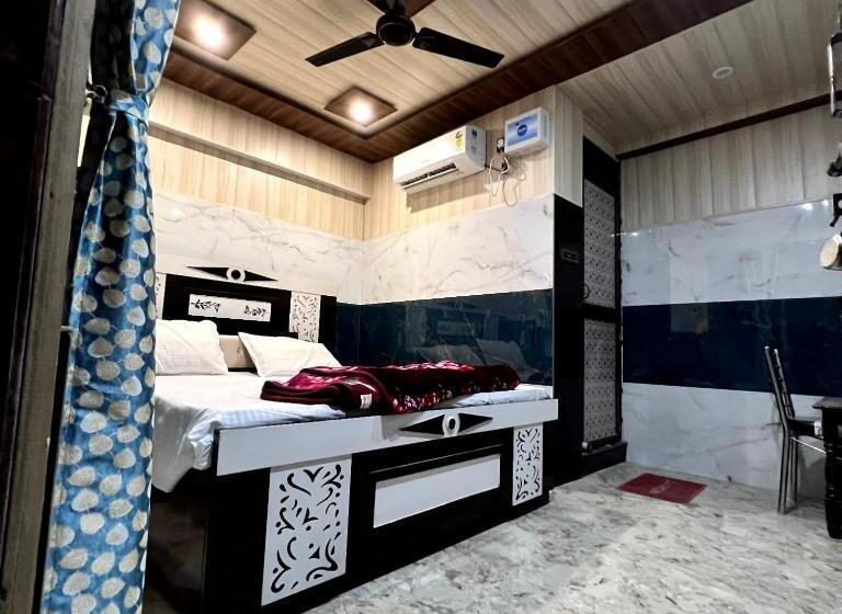 Номер Deluxe, Raghunandan Near Shree Ram Janambhumi