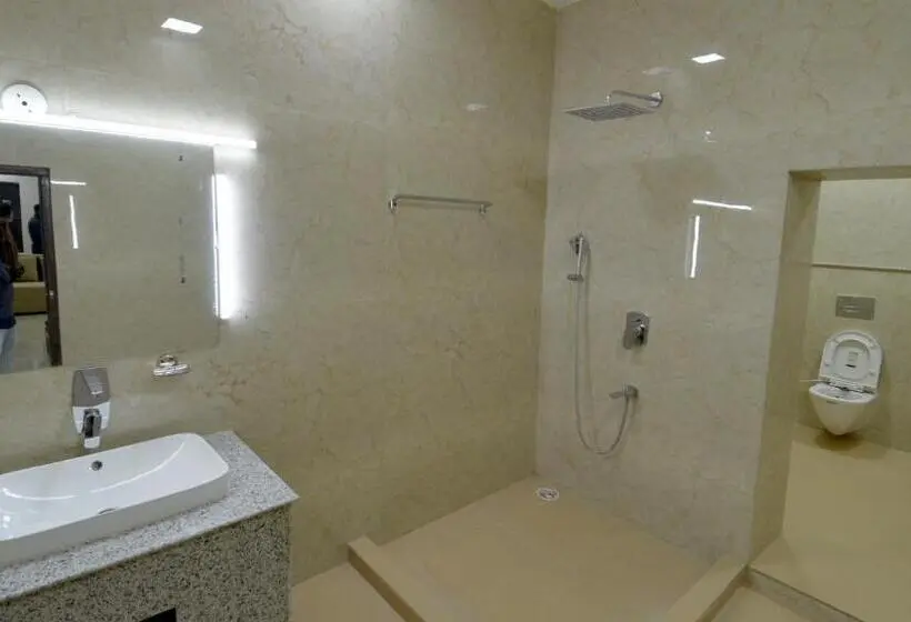 Perhesviitti, Rawat Resort