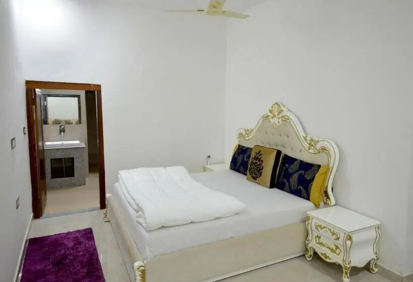 Perhesviitti, Rawat Resort