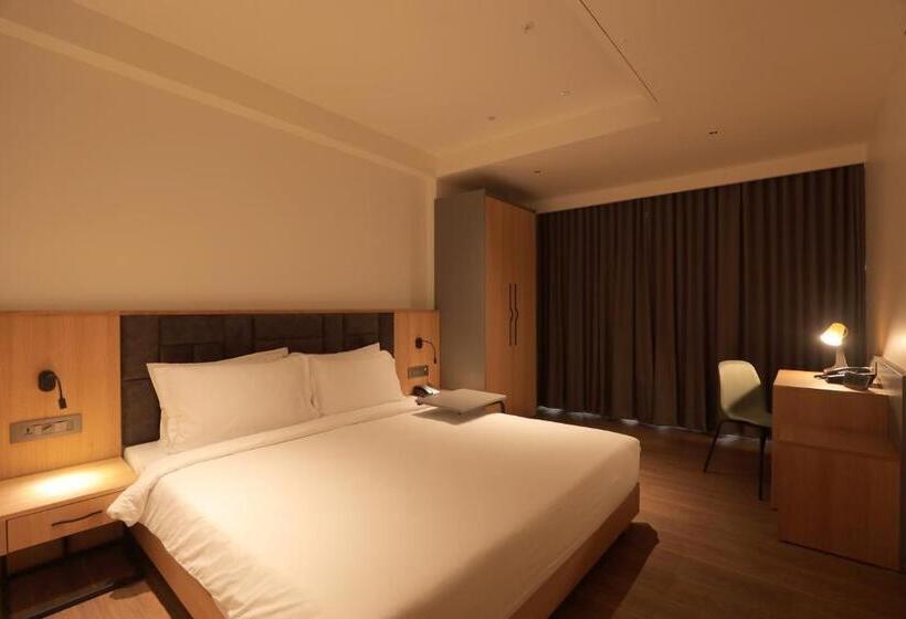 Deluxe Suite King Bed, The World Surat