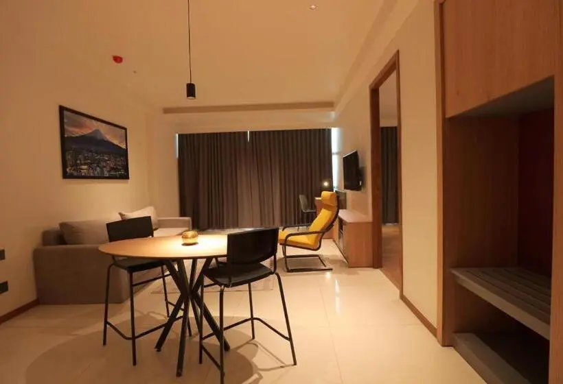 Executive-sviitti, The World Surat