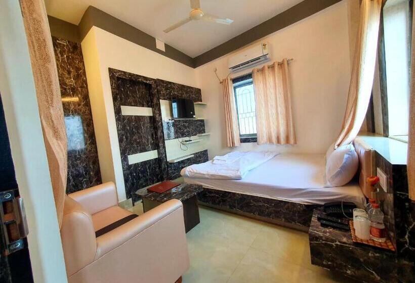 اتاق استاندارد با چشم‌انداز استخر, Matri Resort