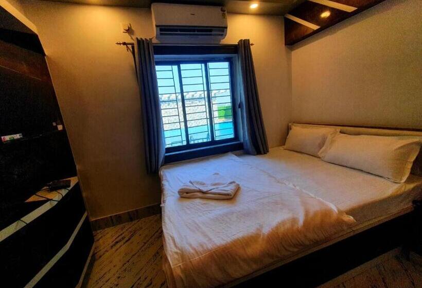 اتاق استاندارد با چشم‌انداز استخر, Matri Resort