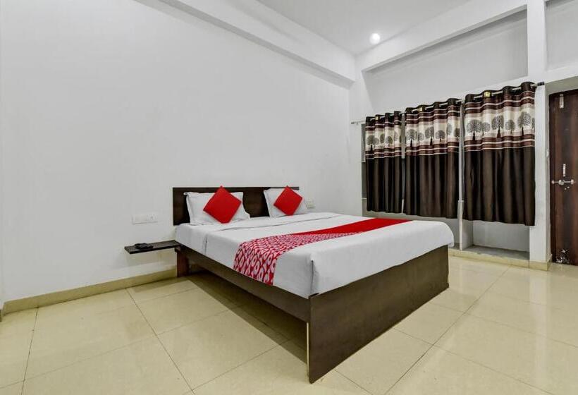 Pokój Trzyosobowy Klasyczny, Oyo Hotel Radhe