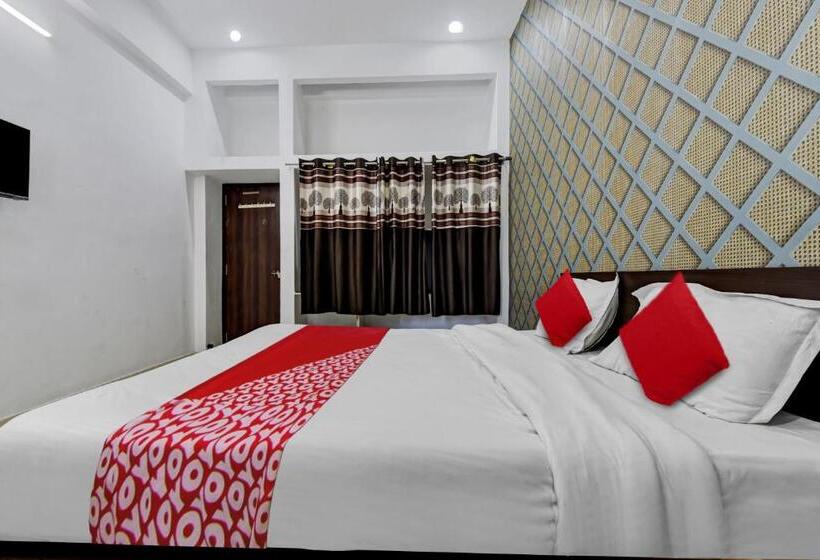 Pokój Trzyosobowy Klasyczny, Oyo Hotel Radhe