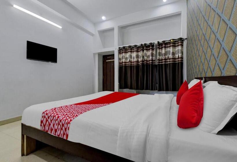 Pokój Trzyosobowy Klasyczny, Oyo Hotel Radhe