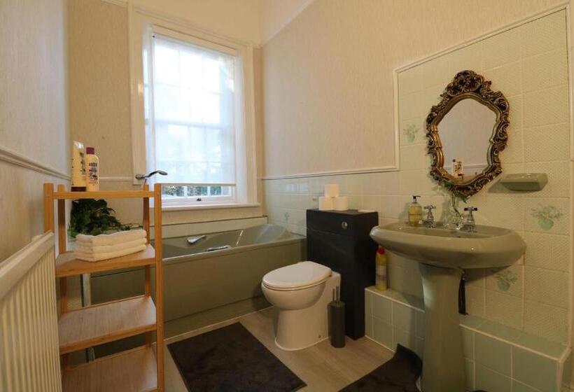 اتاق سوپریور با تخت بزرگ, Mossley Hill Retreat