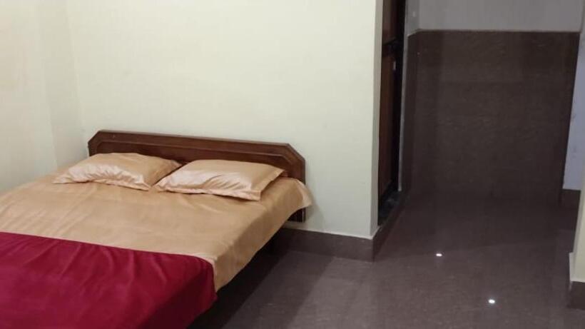 スタンダードルーム, Subhangini Palace