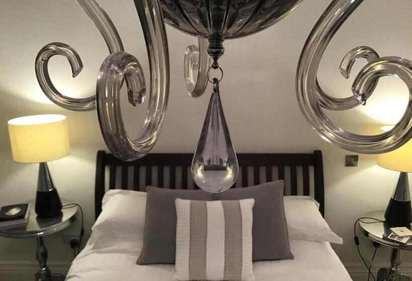 Номер Deluxe, Ten Beacon Hill